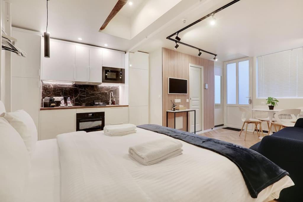 Appartement Gembnb Luxury In - Abbesses - Montmartre Parijs